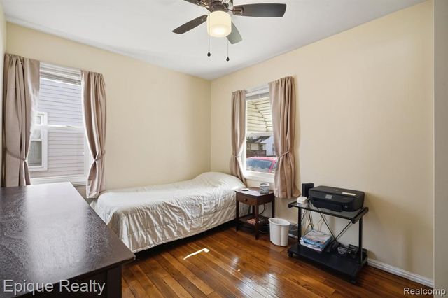 4165 Westpoint Street, Dearborn Heights, MI 48125
