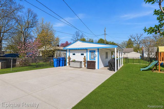 4165 Westpoint Street, Dearborn Heights, MI 48125