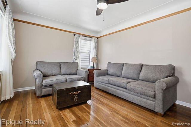 4165 Westpoint Street, Dearborn Heights, MI 48125