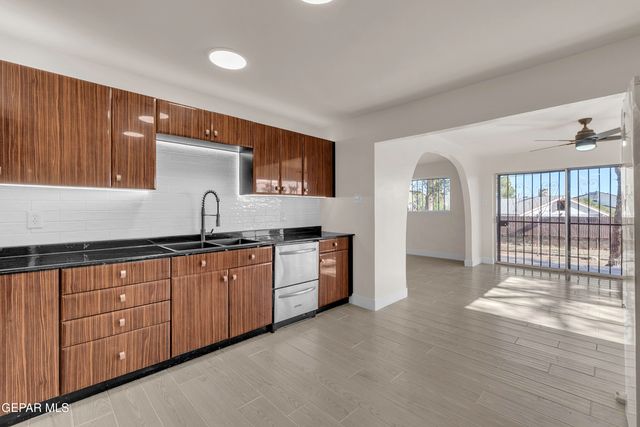 10240 KENWORTHY Street, El Paso, TX 79924