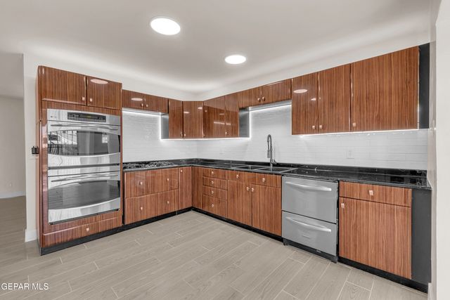 10240 KENWORTHY Street, El Paso, TX 79924