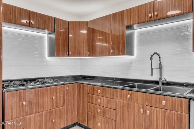 10240 KENWORTHY Street, El Paso, TX 79924