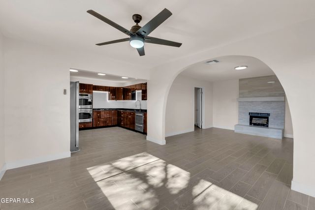 10240 KENWORTHY Street, El Paso, TX 79924