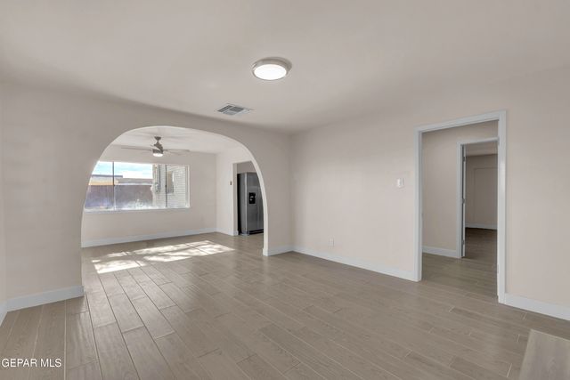 10240 KENWORTHY Street, El Paso, TX 79924