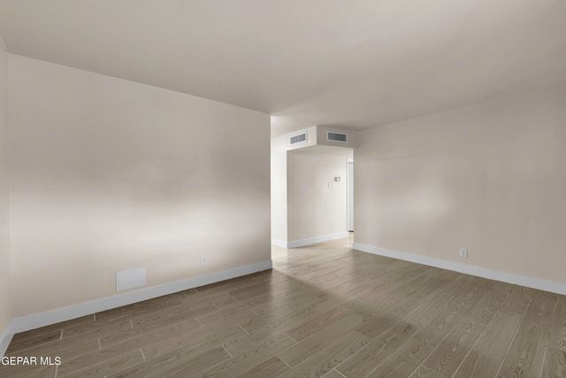 10240 KENWORTHY Street, El Paso, TX 79924