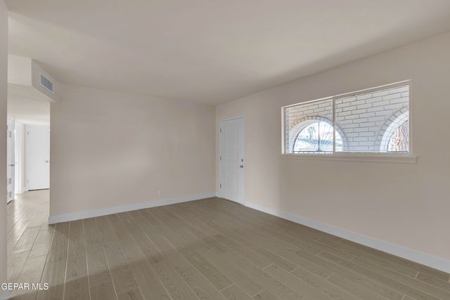 10240 KENWORTHY Street, El Paso, TX 79924