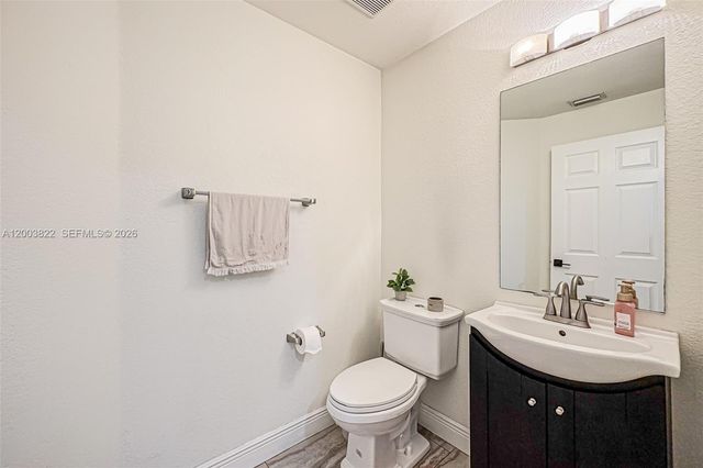 16426 SW 48th Ter, Miami, FL 33185