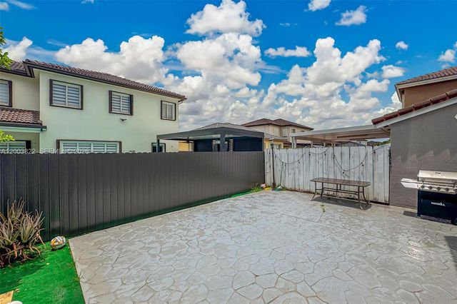 16426 SW 48th Ter, Miami, FL 33185