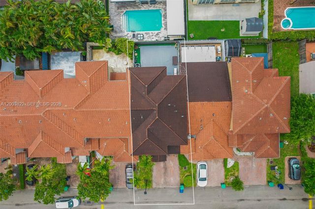 16426 SW 48th Ter, Miami, FL 33185