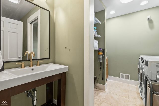 6435 Breamore Road, Indianapolis, IN 46220