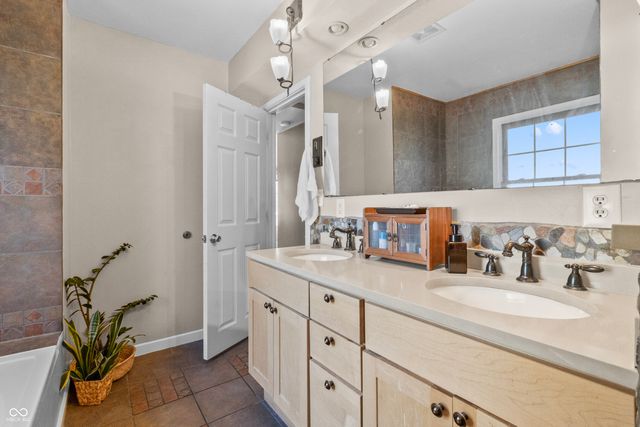 6435 Breamore Road, Indianapolis, IN 46220