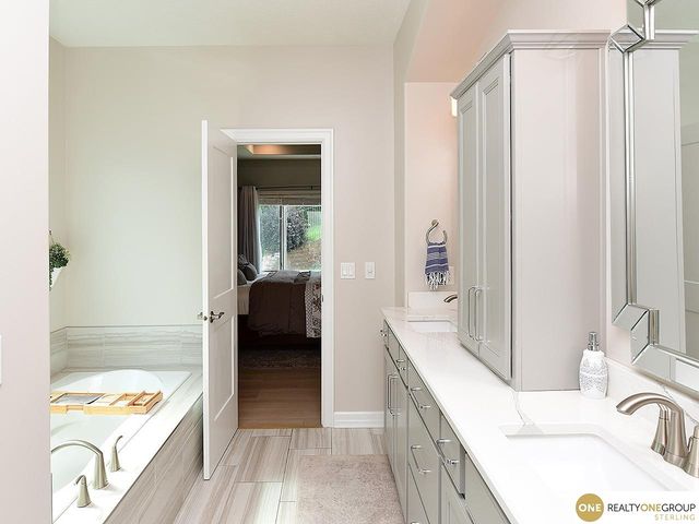 23603 Berry Street, Elkhorn, NE 68022