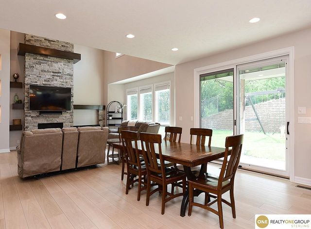 23603 Berry Street, Elkhorn, NE 68022
