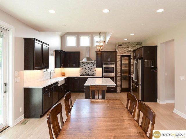 23603 Berry Street, Elkhorn, NE 68022