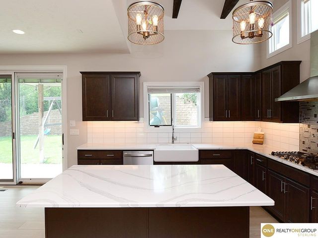 23603 Berry Street, Elkhorn, NE 68022