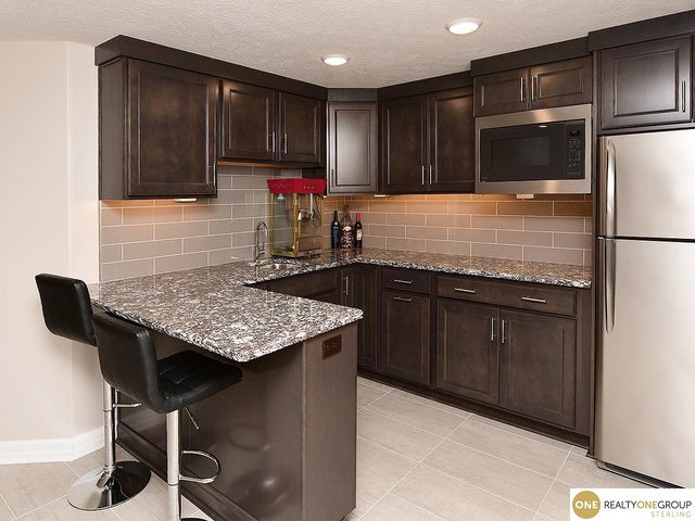 23603 Berry Street, Elkhorn, NE 68022