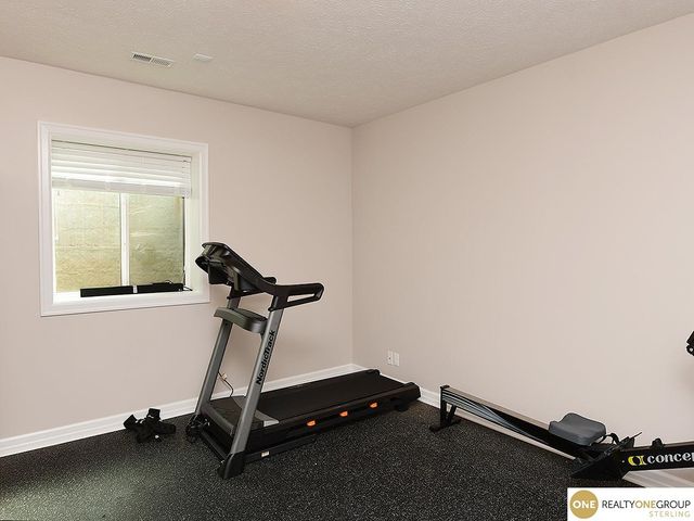 23603 Berry Street, Elkhorn, NE 68022