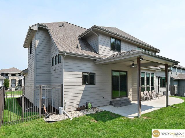 23603 Berry Street, Elkhorn, NE 68022