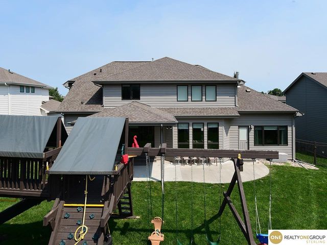 23603 Berry Street, Elkhorn, NE 68022