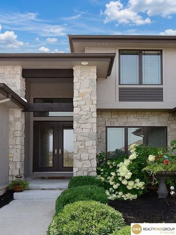 23603 Berry Street, Elkhorn, NE 68022