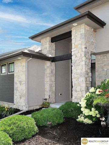 23603 Berry Street, Elkhorn, NE 68022