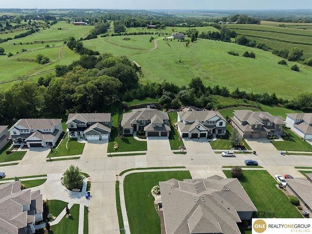 23603 Berry Street, Elkhorn, NE 68022