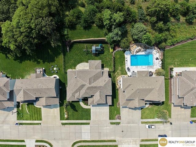 23603 Berry Street, Elkhorn, NE 68022