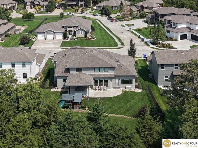 23603 Berry Street, Elkhorn, NE 68022