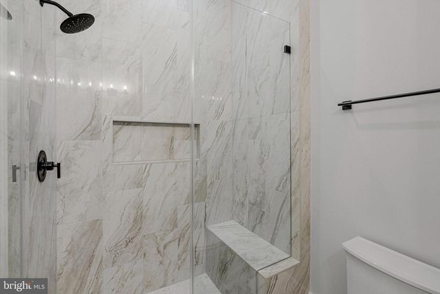 1044 CARPER ST, Mclean, VA 22101