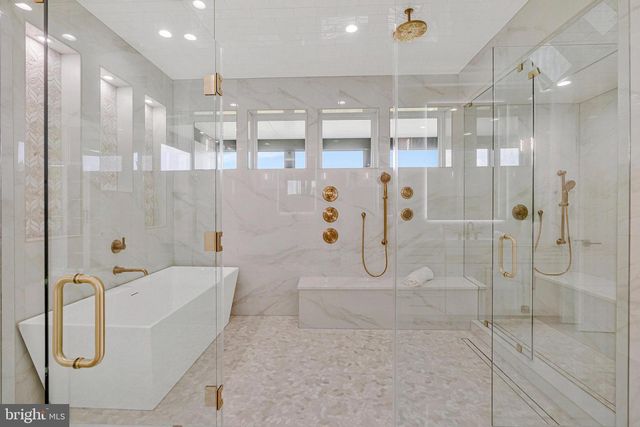 1044 CARPER ST, Mclean, VA 22101