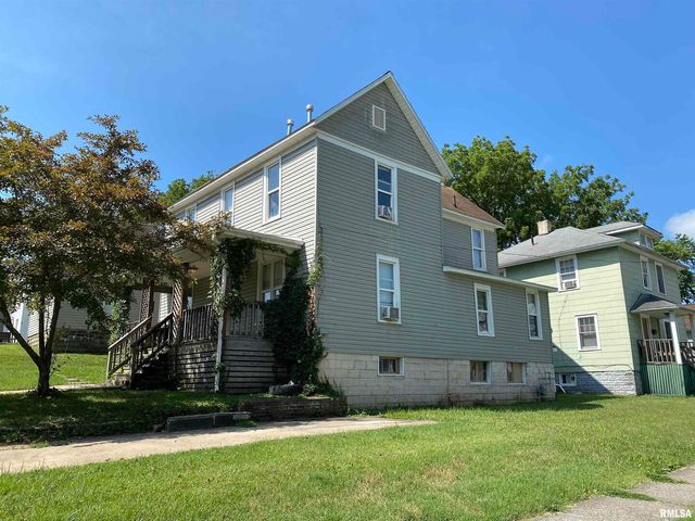 403 W CHERRY Street, Carbondale, IL 62901