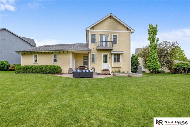 429 N 163rd Street, Omaha, NE 68118