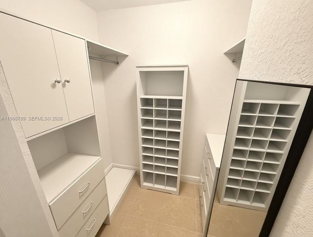 20930 SW 87th Ave 305, Cutler Bay, FL 33189