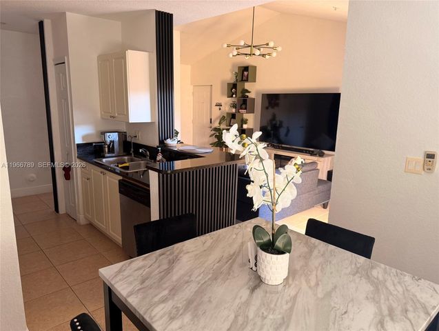 20930 SW 87th Ave 305, Cutler Bay, FL 33189