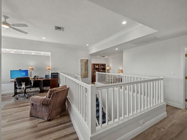 81 Via Verona, Palm Beach Gardens, FL 33418