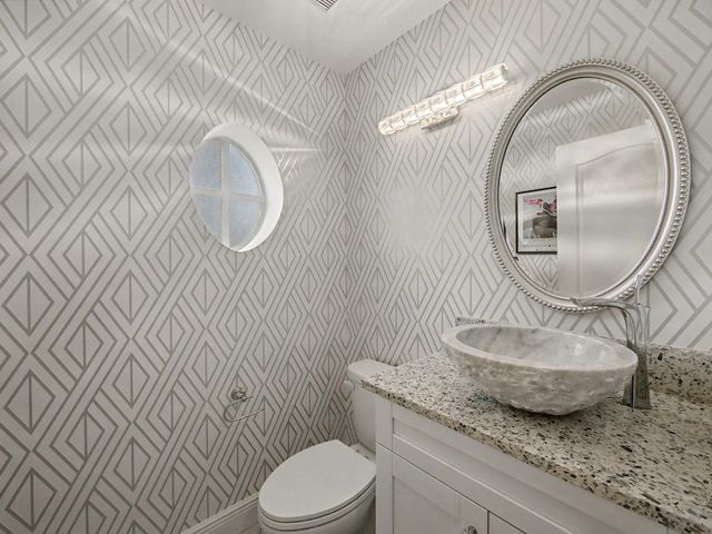 81 Via Verona, Palm Beach Gardens, FL 33418