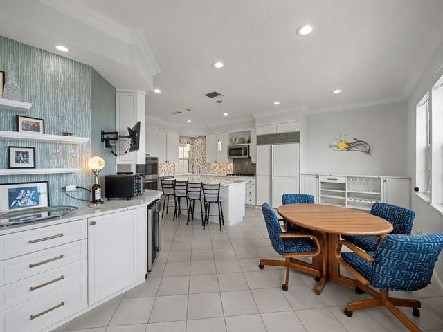 81 Via Verona, Palm Beach Gardens, FL 33418