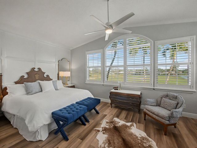 81 Via Verona, Palm Beach Gardens, FL 33418