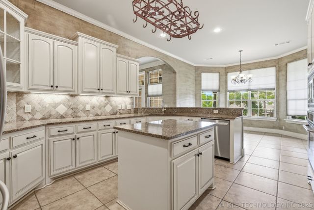 7337 S 285 Place E, Broken Arrow, OK 74014