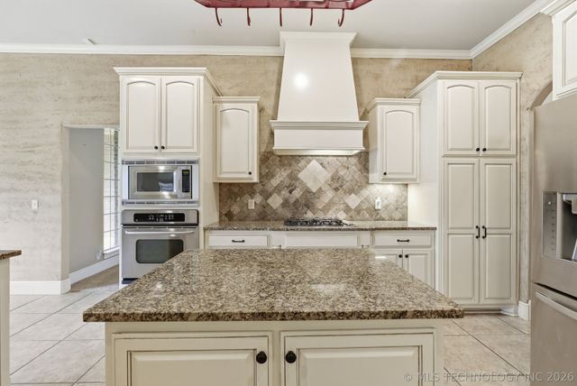 7337 S 285 Place E, Broken Arrow, OK 74014