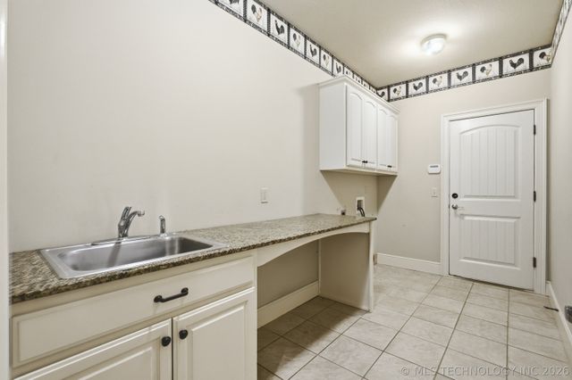 7337 S 285 Place E, Broken Arrow, OK 74014