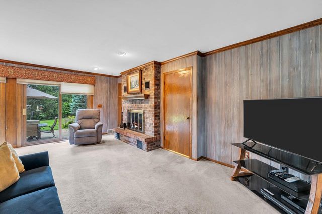 W248S7045 Sugar Maple DRIVE, Waukesha, WI 53189