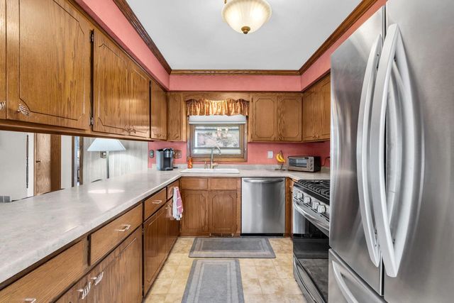W248S7045 Sugar Maple DRIVE, Waukesha, WI 53189