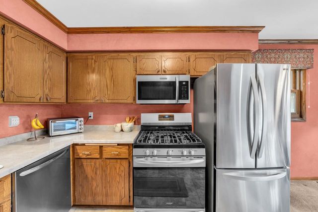 W248S7045 Sugar Maple DRIVE, Waukesha, WI 53189