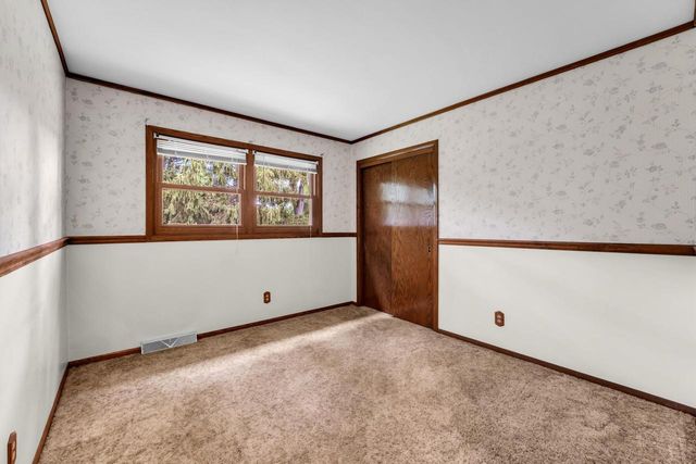 W248S7045 Sugar Maple DRIVE, Waukesha, WI 53189