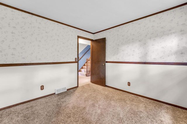 W248S7045 Sugar Maple DRIVE, Waukesha, WI 53189