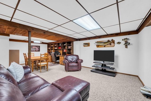 W248S7045 Sugar Maple DRIVE, Waukesha, WI 53189