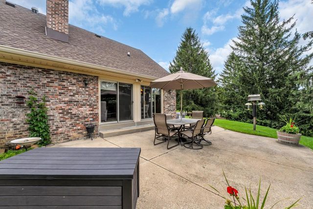W248S7045 Sugar Maple DRIVE, Waukesha, WI 53189