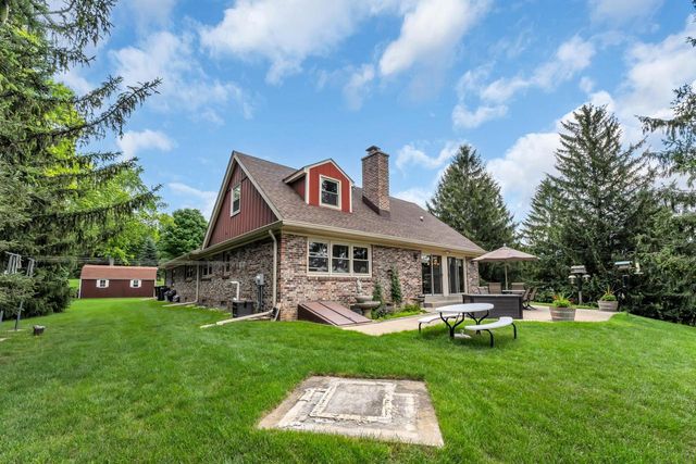 W248S7045 Sugar Maple DRIVE, Waukesha, WI 53189