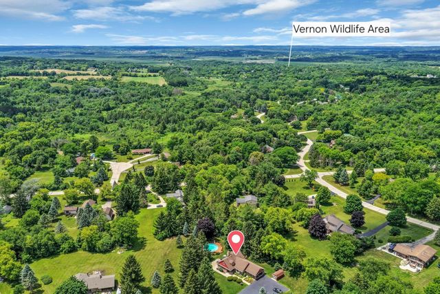 W248S7045 Sugar Maple DRIVE, Waukesha, WI 53189